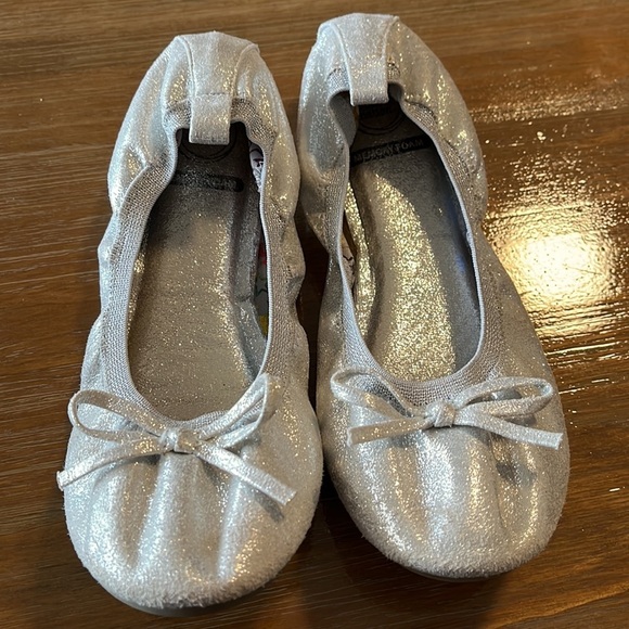 Wonder Nation Girls Flats Size 4 - Picture 2 of 6